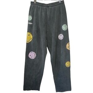 BSR By Samii Ryan Women’s Faded Gray Smiley Face Print Raw Edge Sweatpants- XL